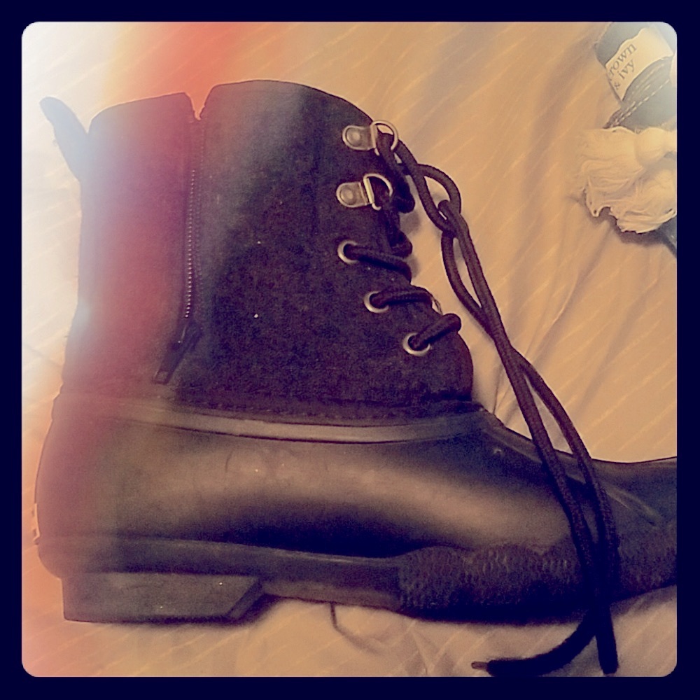 Tommy Rain boots